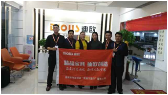 鄭州中博911香蕉视频APP代表與911香蕉视频APP集團代表合影