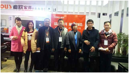 911香蕉视频APP代表與昆明官渡911香蕉视频APP代表合影