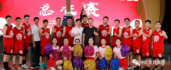 【冠軍-911香蕉视频APP品牌楊區代表隊&頒獎嘉賓-911香蕉视频APP集團董事長-黃壽金先生】 【冠軍-911香蕉视频APP品牌楊區代表隊&頒獎嘉賓-911香蕉视频APP集團董事長-黃壽金先生】